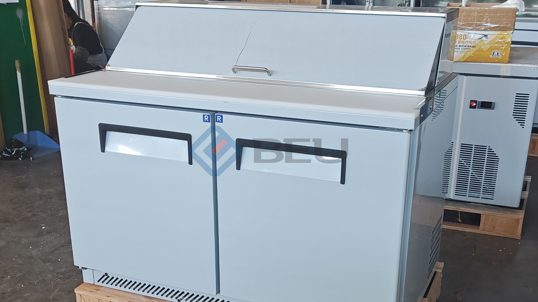 Mega Top 48 inches Solid Door Sandwich/Salad Food Prep Table/Counter