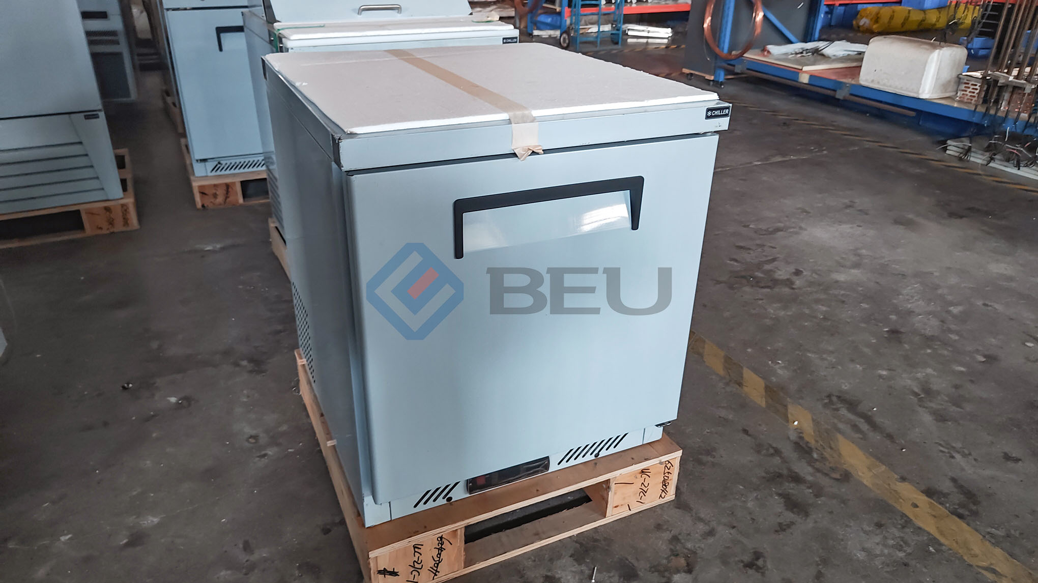 27" Single Door Under Counter Freezer