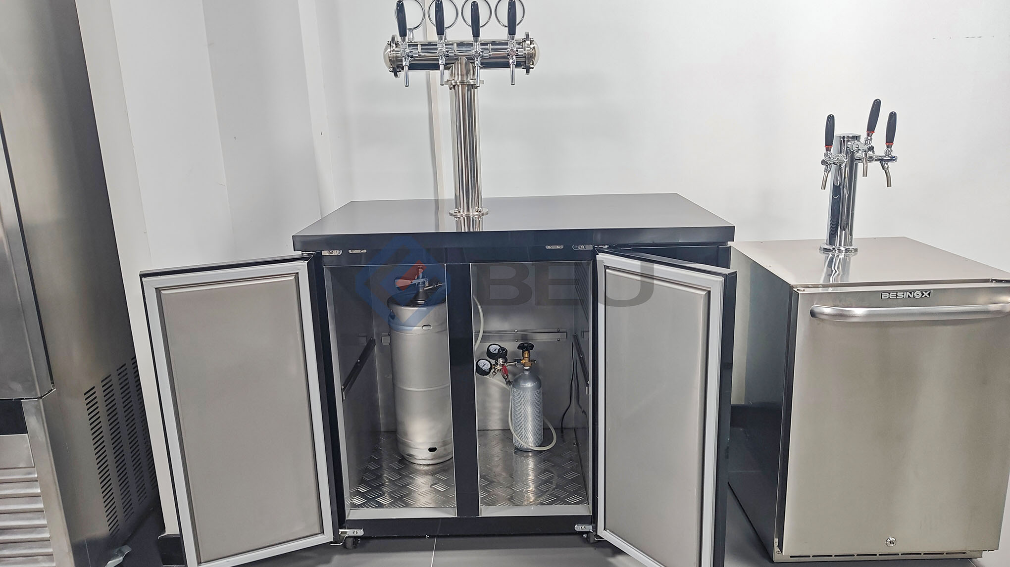 10 Keg Beer Keg Cooler