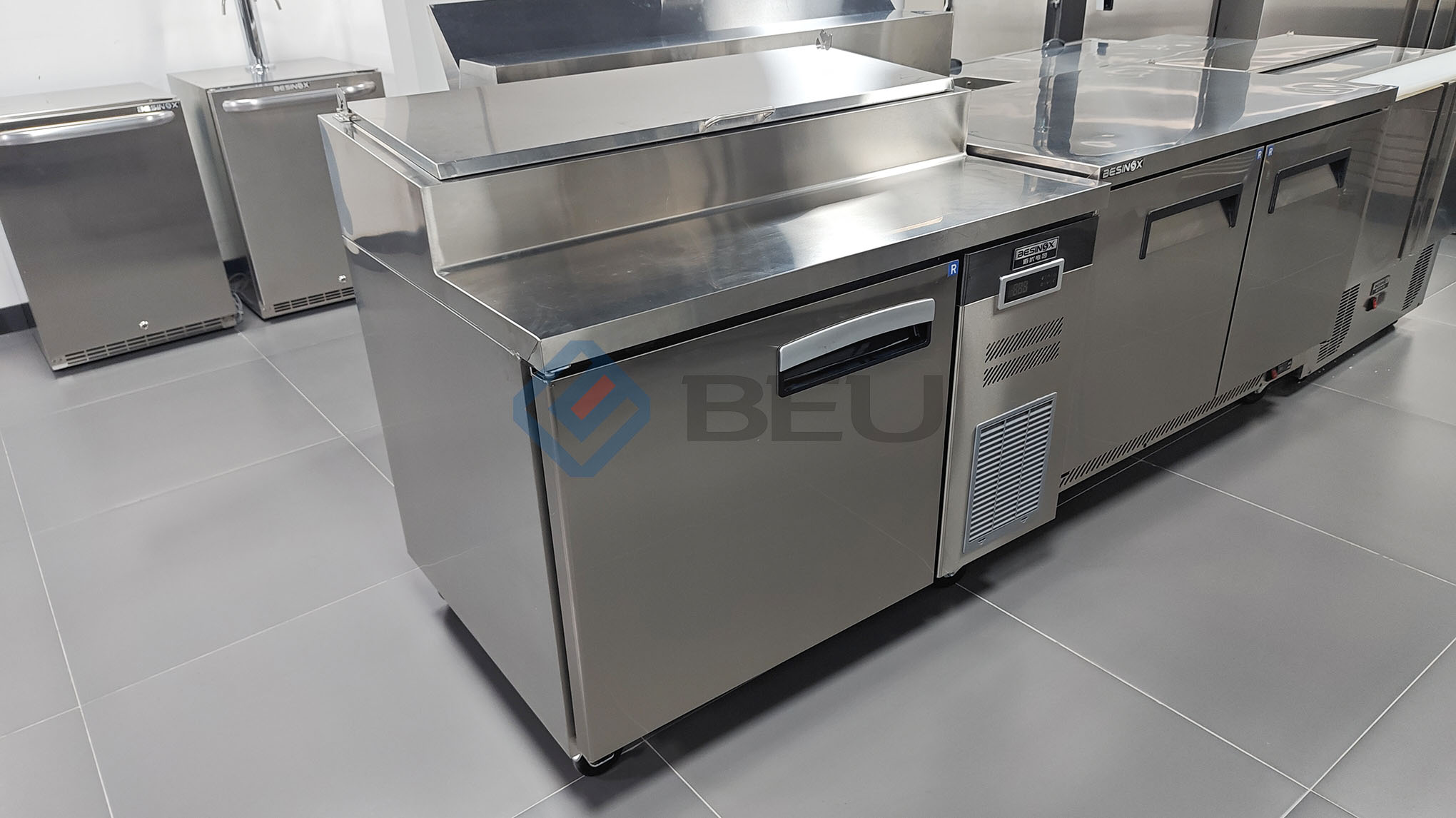 46" 1 Door Pizza Counter