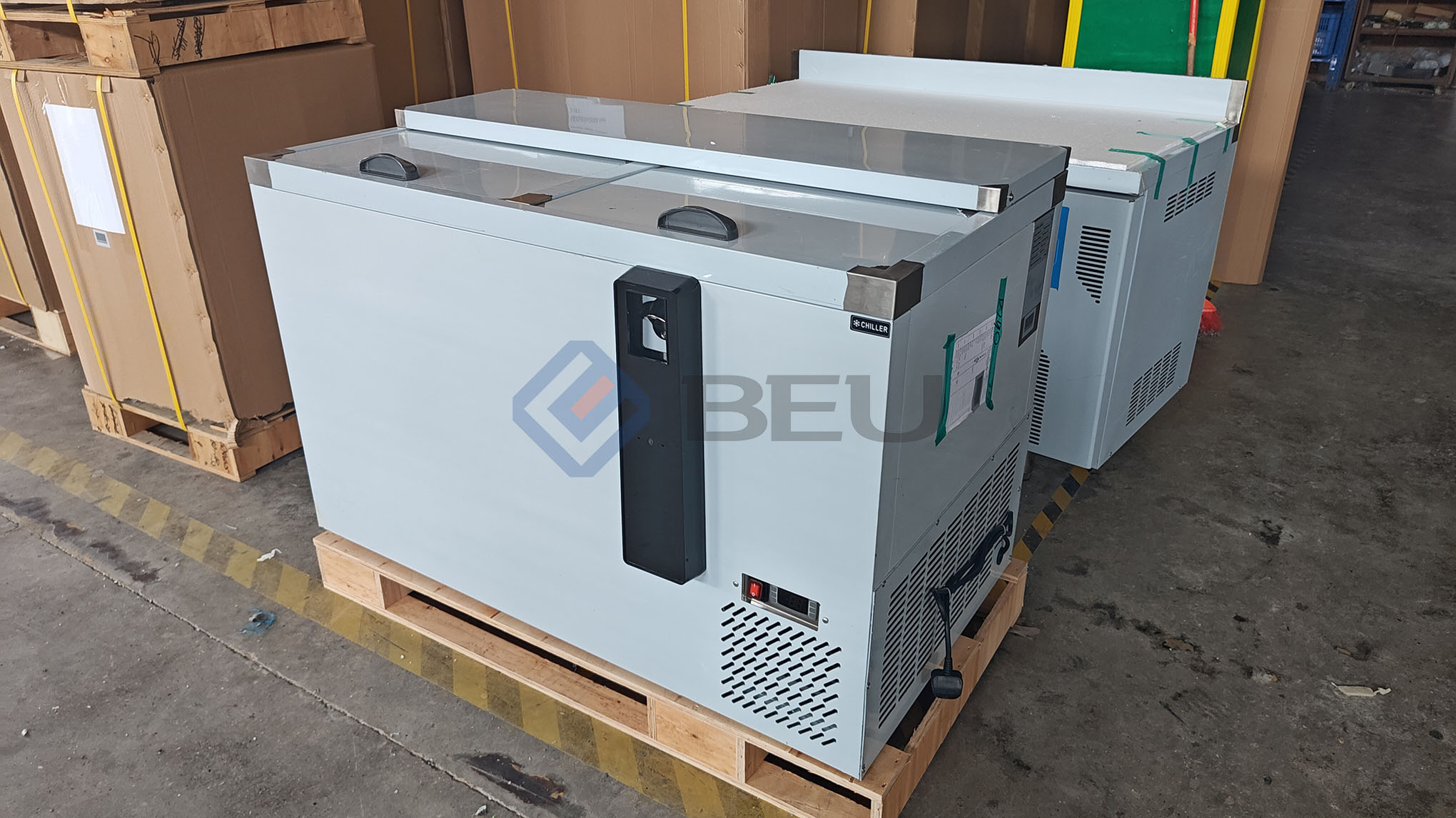 2 Sliding Door Beer Bottle Cooler