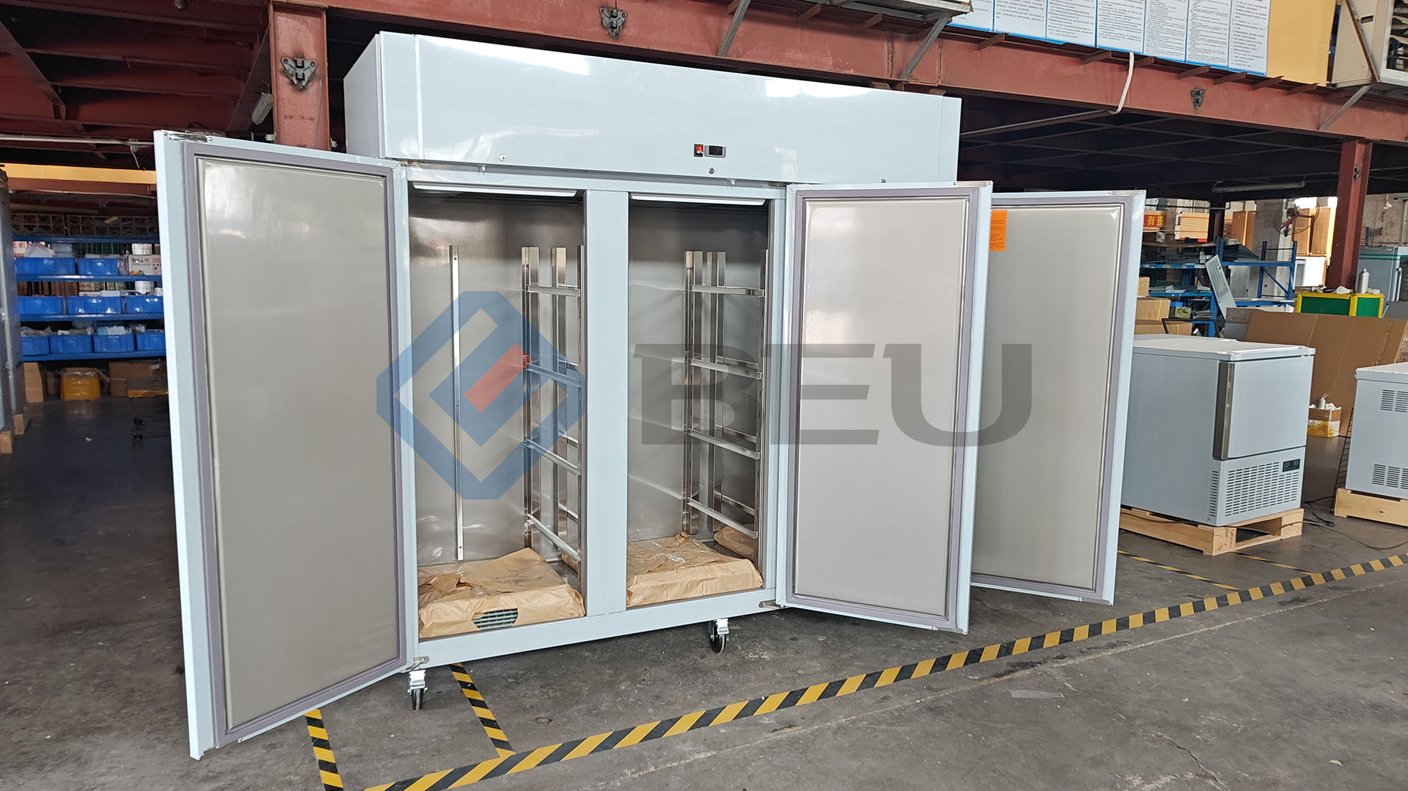 3 Door Commercial Reach-In Refrigerator